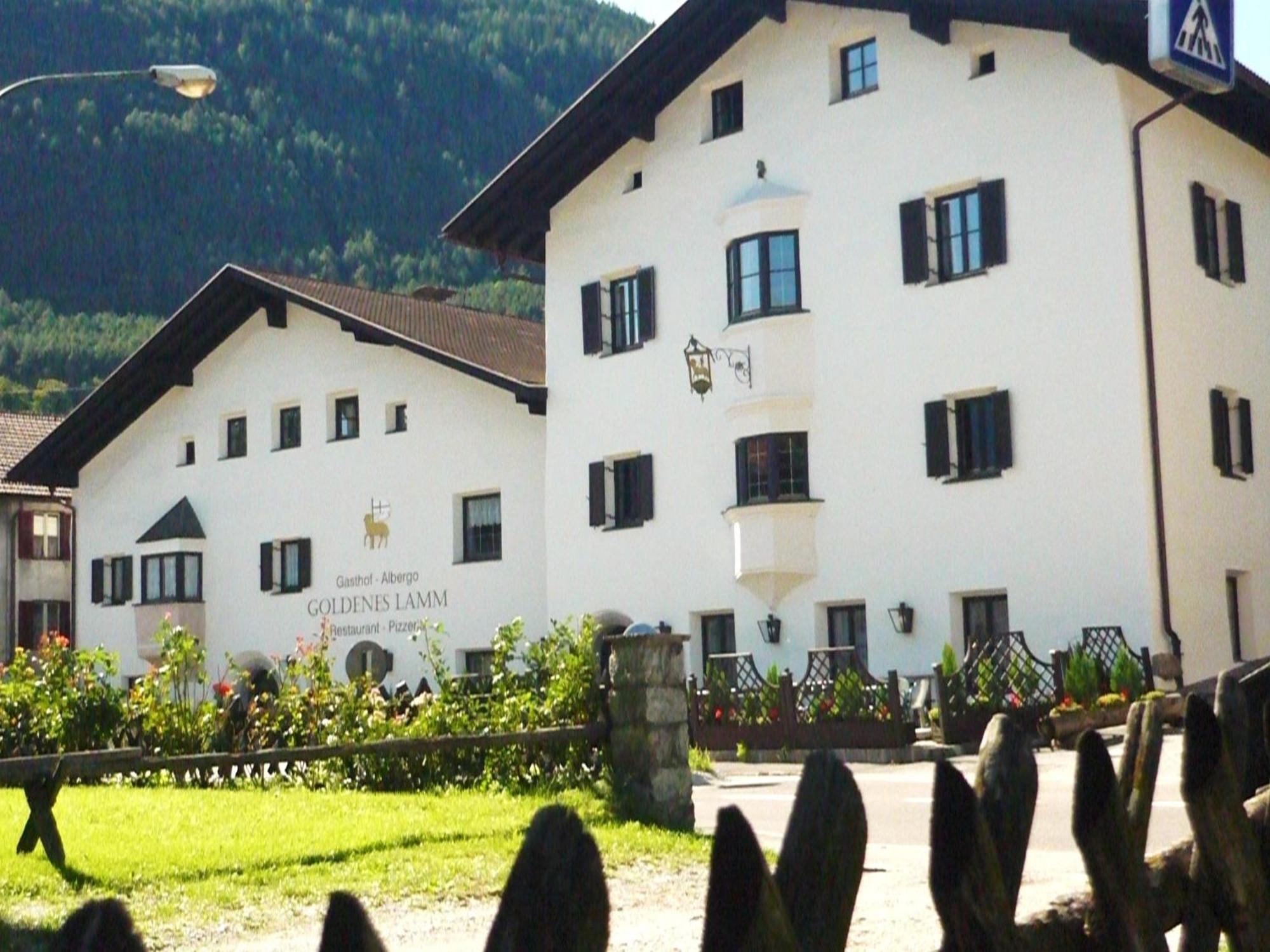 Gasthof Goldenes Lamm Vahrn Ngoại thất bức ảnh