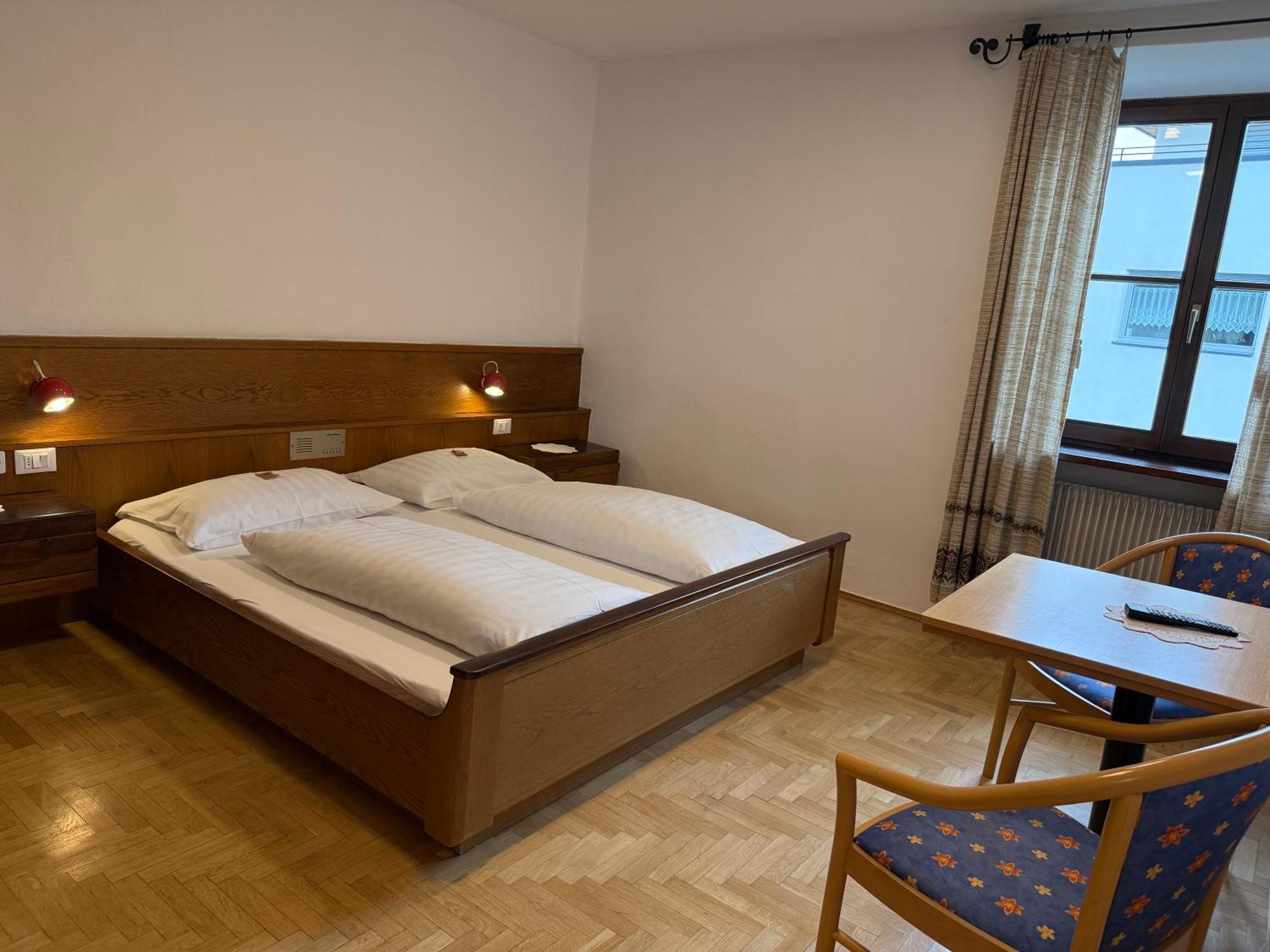 Gasthof Goldenes Lamm Vahrn Phòng bức ảnh