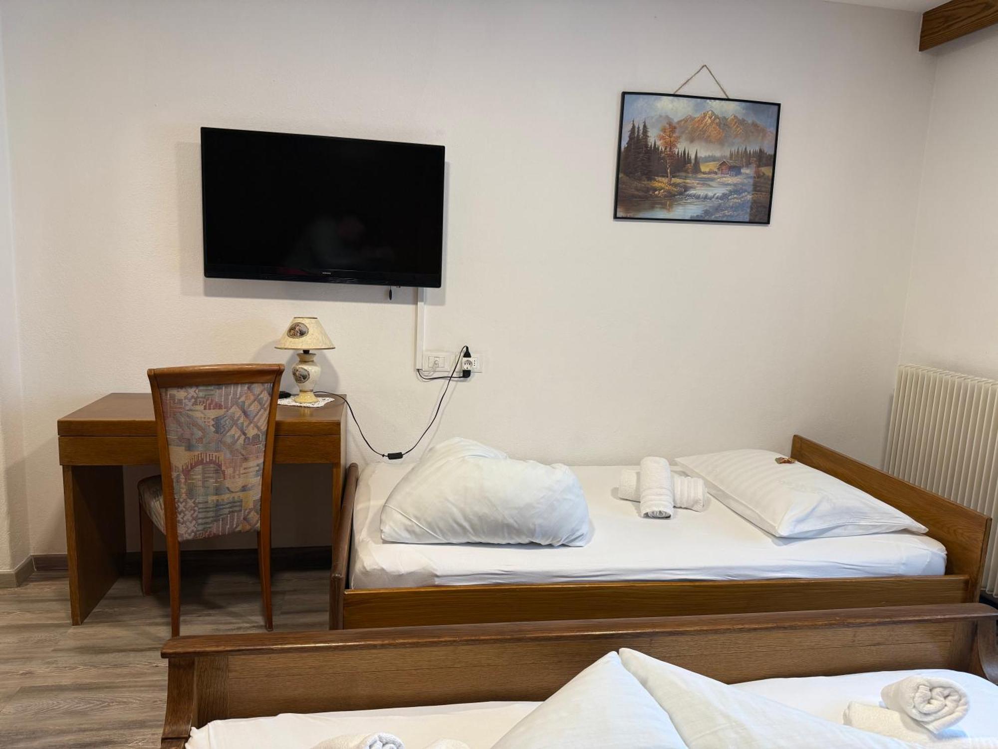 Gasthof Goldenes Lamm Vahrn Phòng bức ảnh